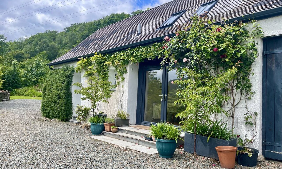 Cairndow Cottage | Cuil Steading - Spectacular Loch Views & Garden