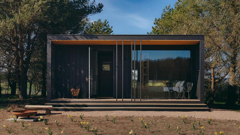 St. Andrews House | Curlew