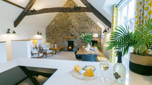 Beaumaris House | Custom Mews