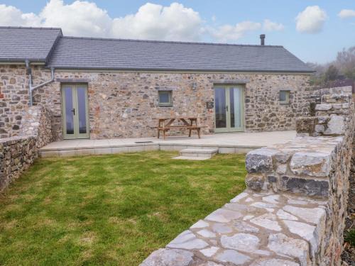 Crynant House | Dairy Cottage