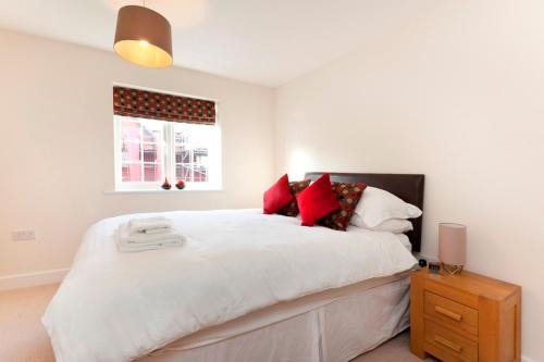 Castle Donington Apartment | DBS Serviced Apartments - The Coach House