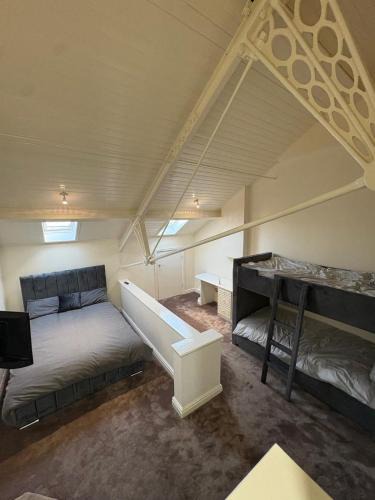 Vauxhall Apartment | Dock View Lodge