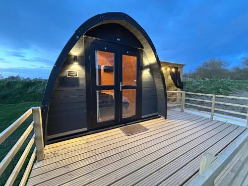 Saint Asaph Other | Dolafon luxury glamping pod 3 with hot tub and bathroom