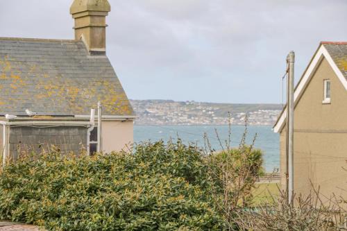 Marazion Apartment | Driftwood
