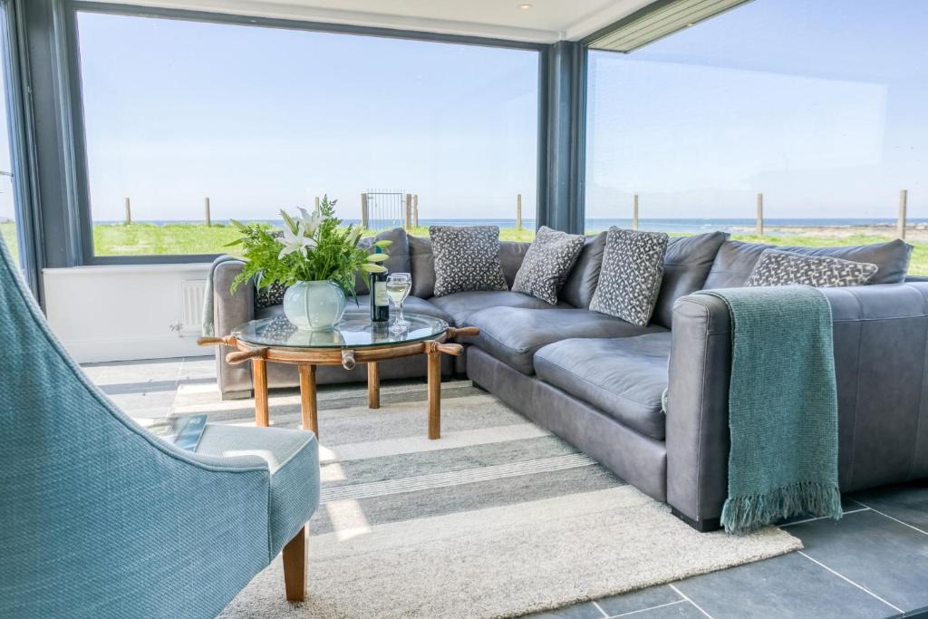 Llanfaethlu House | Dryll y Gro
