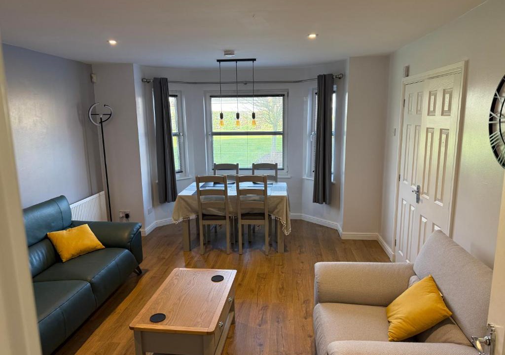 Duloch Apartment | Dunfermline Flat fully furnished