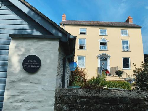 Laugharne Bed & Breakfast | Dylan Thomas Sea View