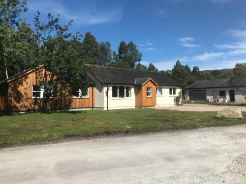 Roybridge Bed & Breakfast | East Park B&B