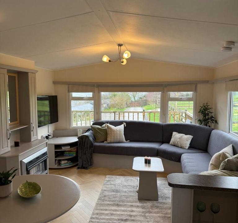 Worlington House | Eastington