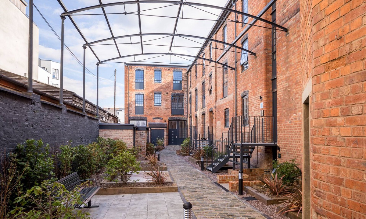 Cheltenham Apartment | Elliot Oliver - Modern 2 Bedroom Town Centre Apartment