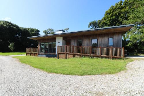 Carnon Downs House | Elm