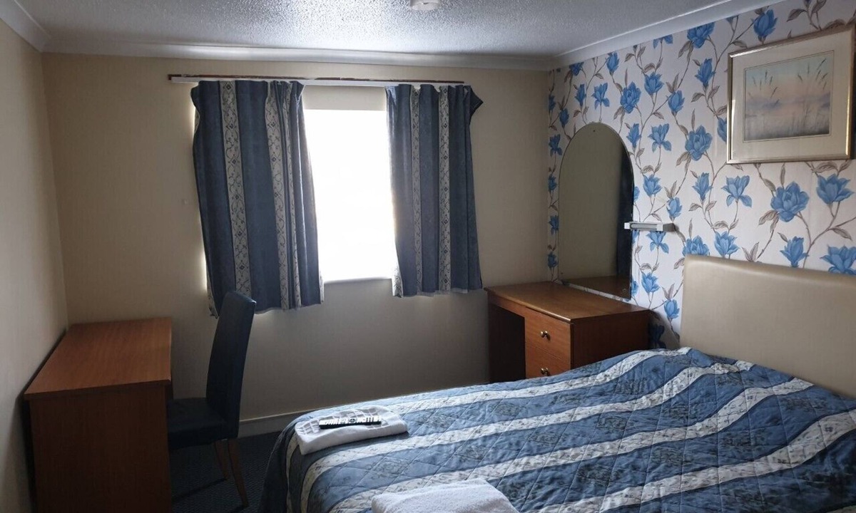 Earley Hotel | Elmhurst Hotel