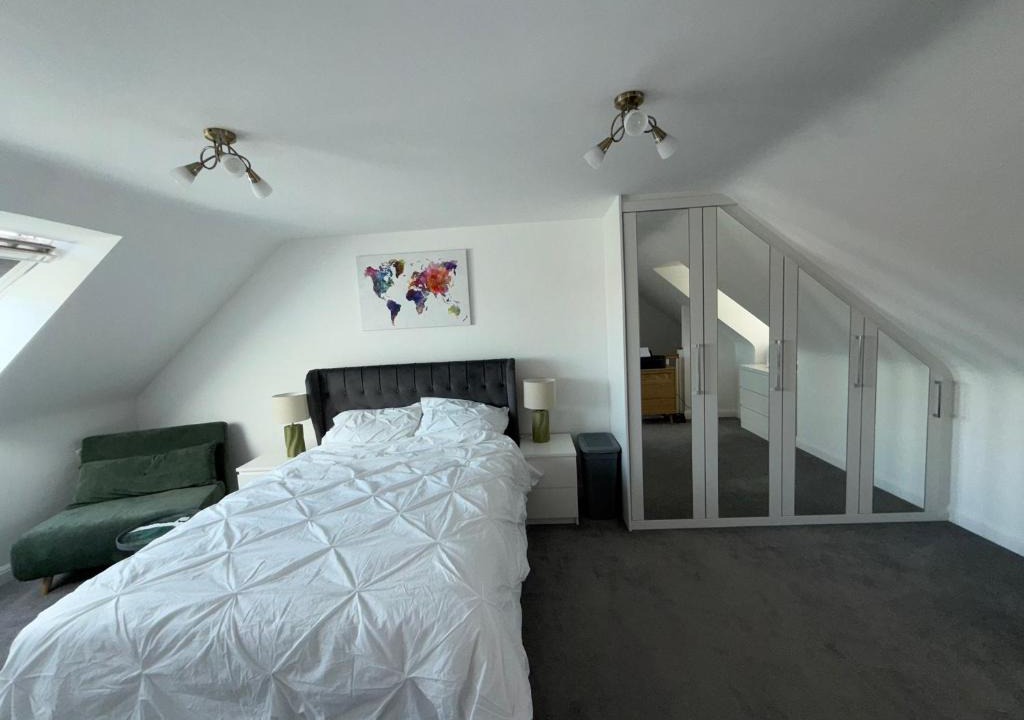 Seisdon House | En-suite Studio - LuxurymeetsComfort