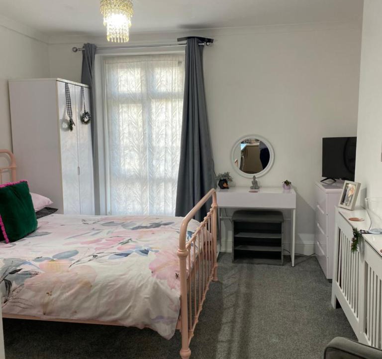 Southampton City Centre Apartment | Entire Studio Apartment Private Entrance