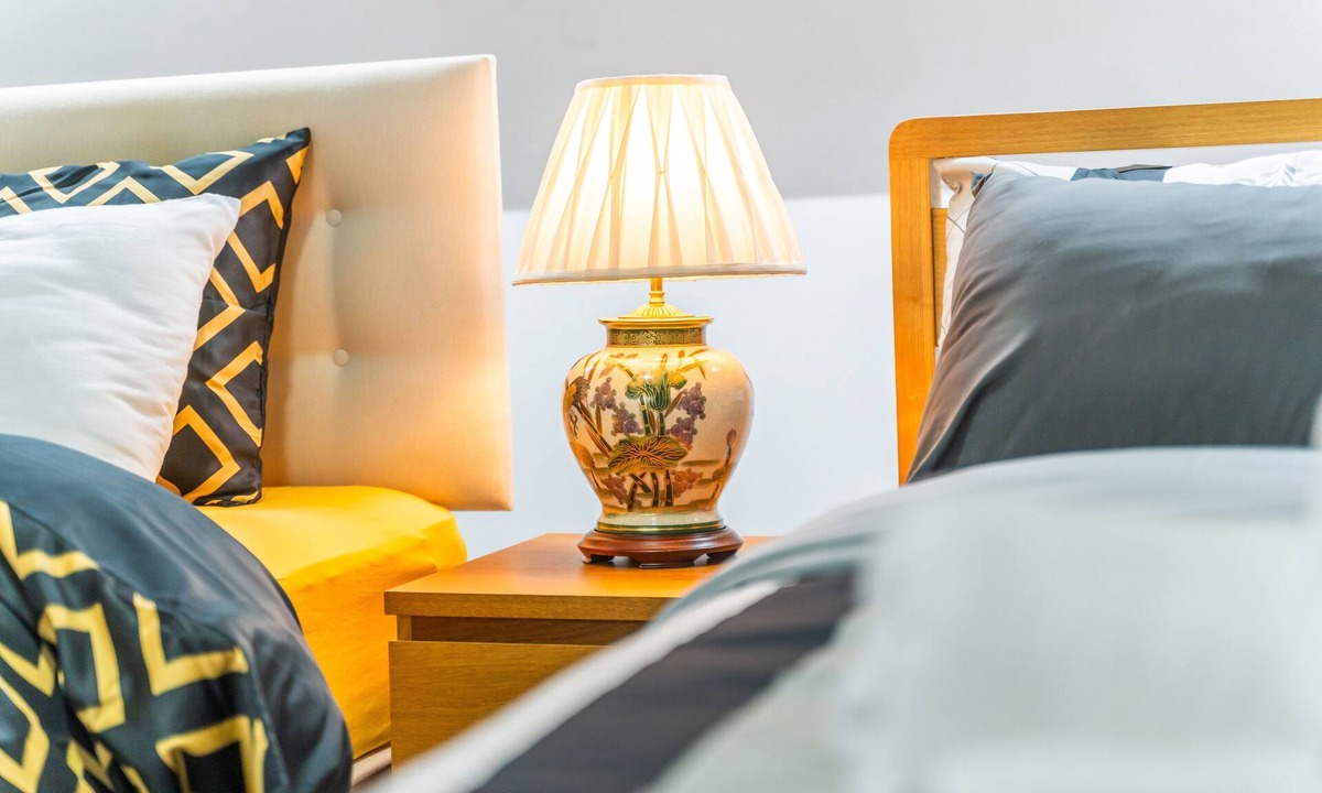 Smethwick Apartment | Exquisite 2-bedroom Penthouse -Sleeps 7-Free Parking+ Workspace + Wi-Fi