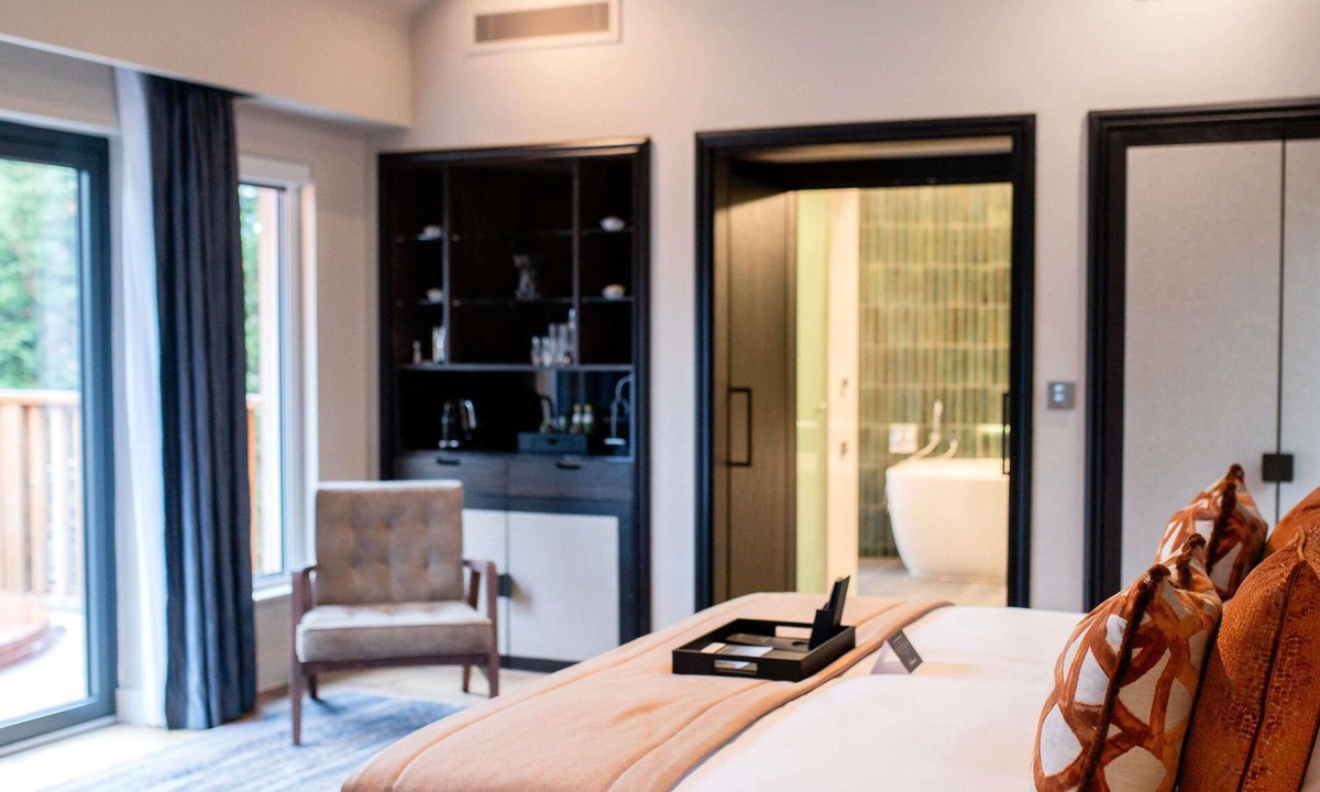 Englefield Green Hotel | Fairmont Windsor Park