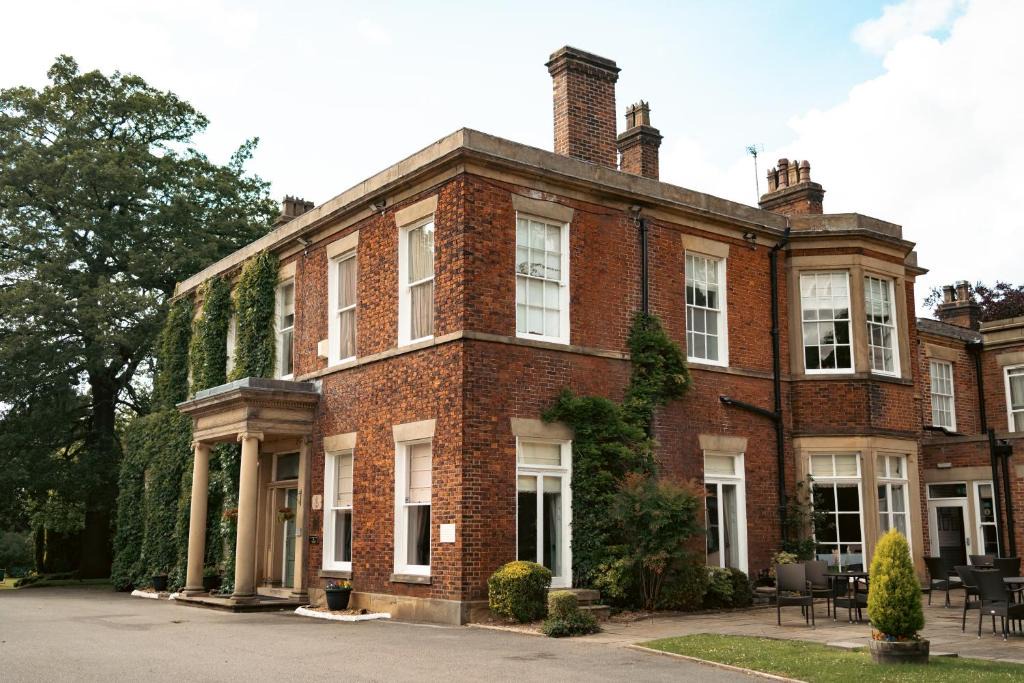 Farington Hotel | Farington Lodge Hotel
