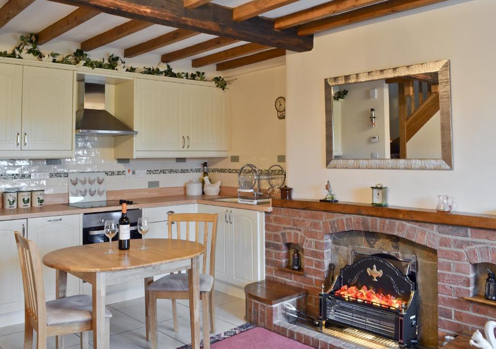 Congleton House | Farmhouse Cottage