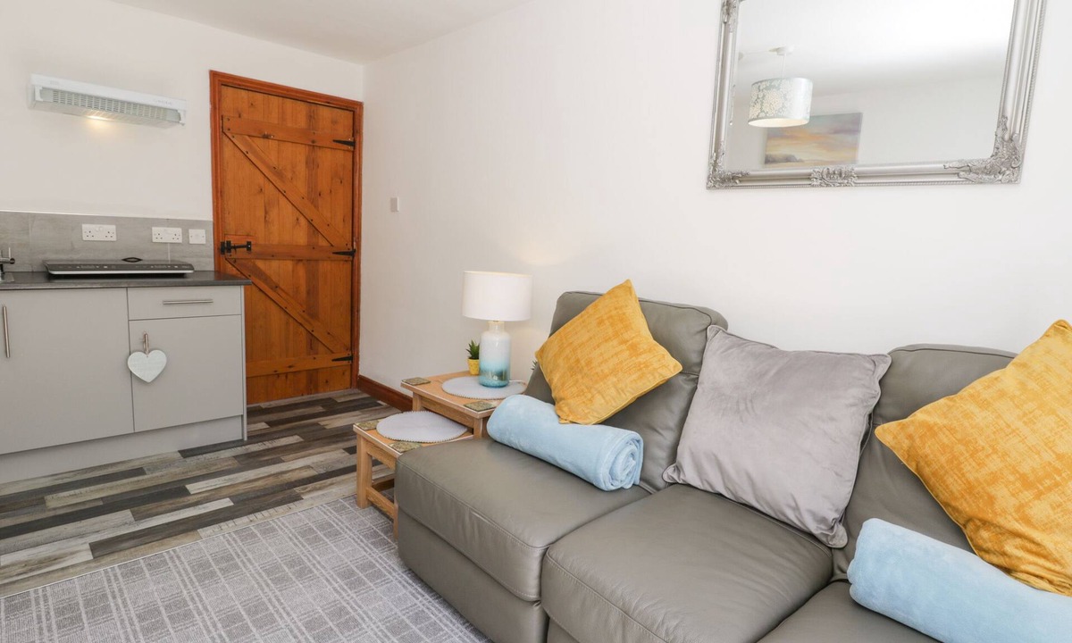 Storwood Cottage | Farrier's Lodge