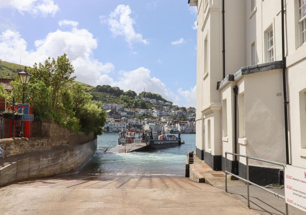 Dartmouth House | Ferryside