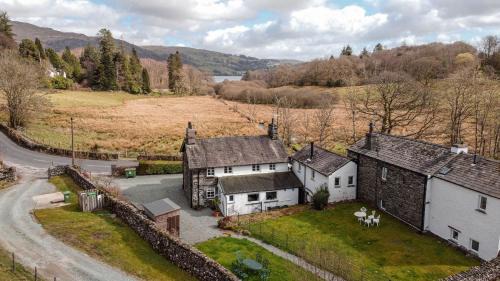 Ambleside House | Field Cottage