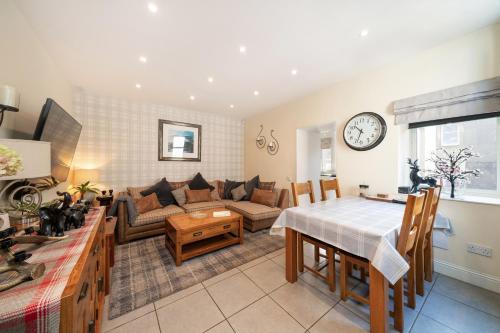Crieff House | Fionas Cottage