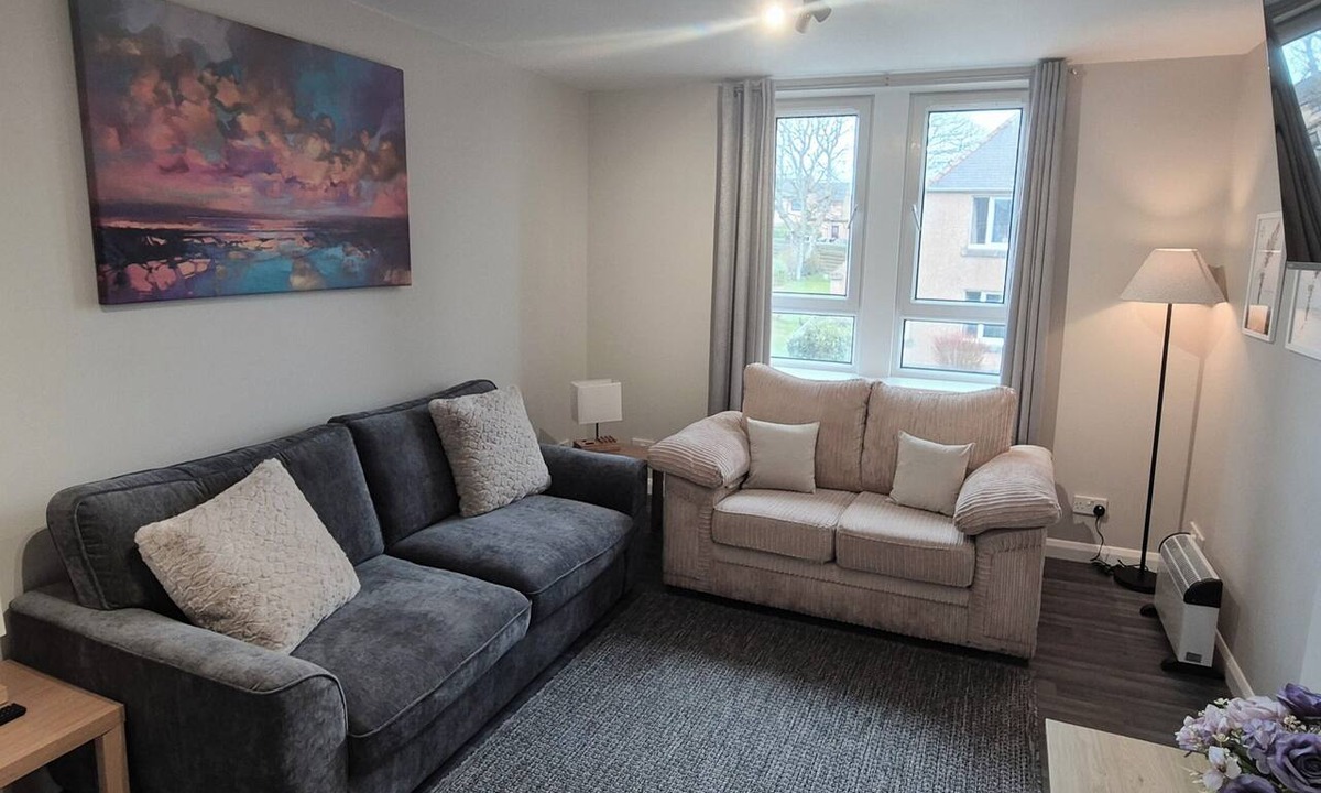 Stornoway Apartment | Flat 19 - First Floor, 2 bedroom apartment- Westview Terrace, Stornoway