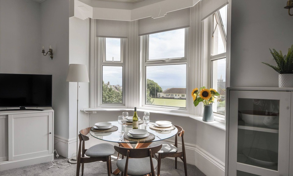 Seaton Cottage | Flat 2, 10 Seafield Road