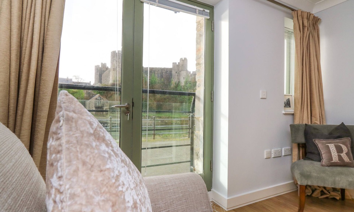 Pembroke Cottage | Flat 2