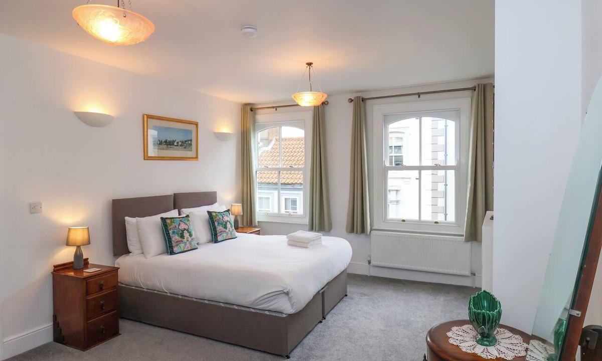 West Cliff Cottage | Flowergate Heights