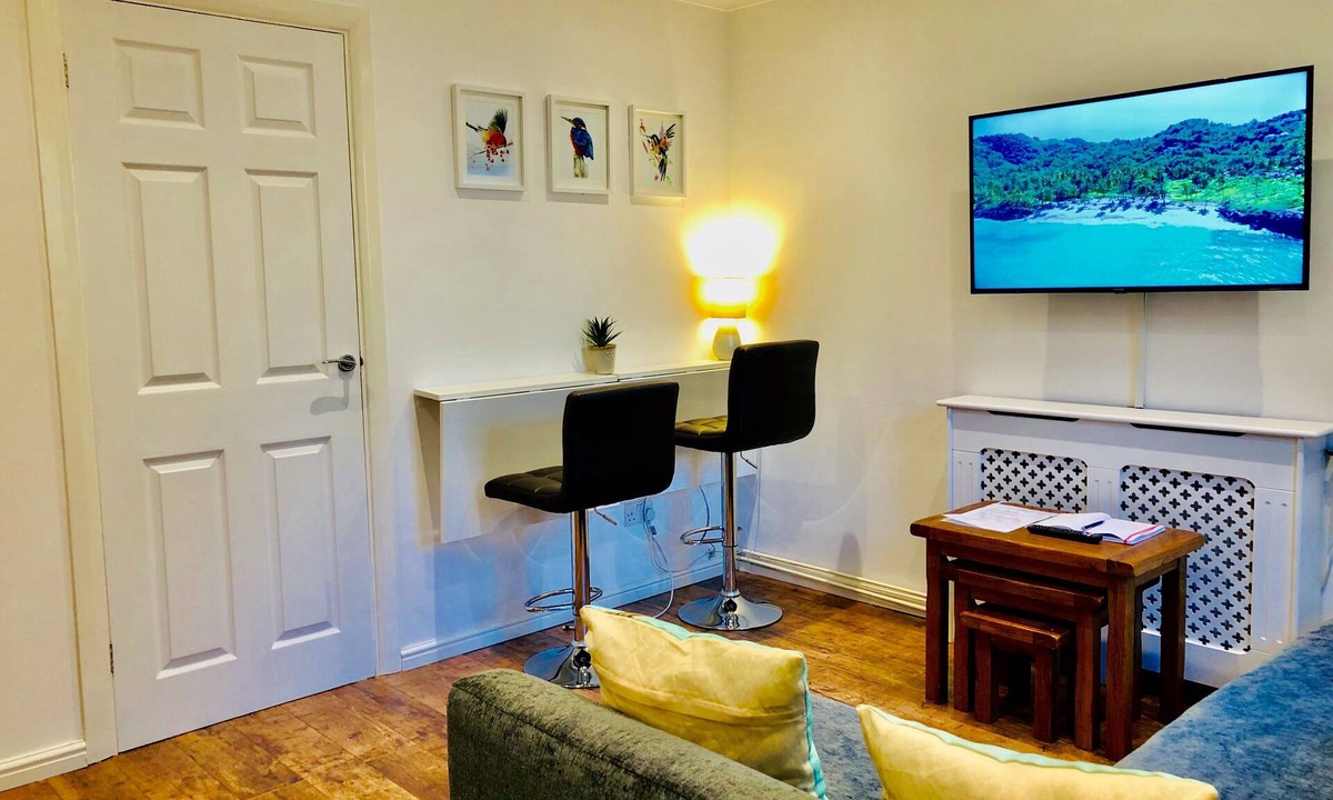 Cowley Apartment | Fountain View 1BR Flat-Free Parking