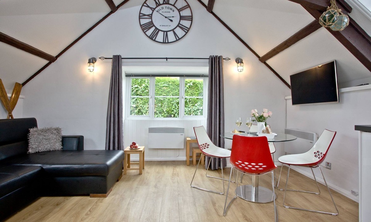 Strete Apartment | Free Parking - Free Wi-Fi - 2km From The Beach