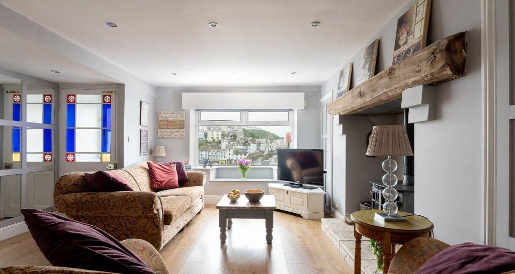 Brixham House | Front Row Cottage