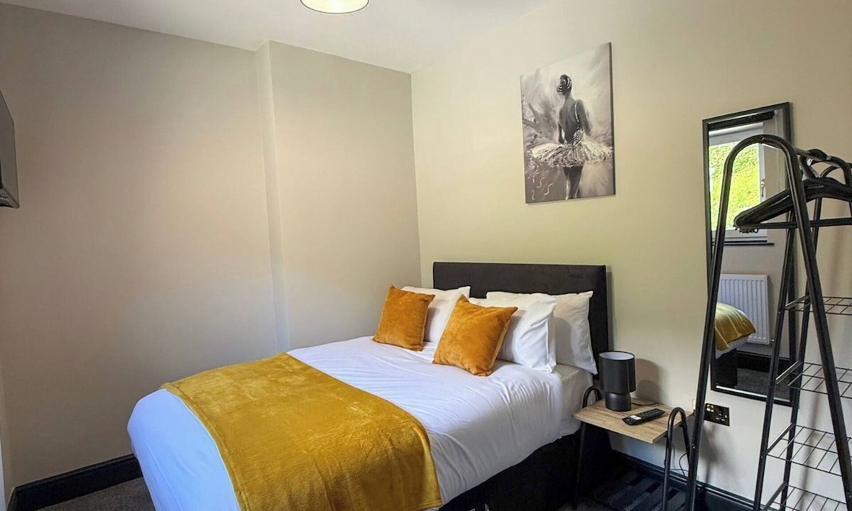 Park House | Rowan House, Town - Modern base to explore and rest