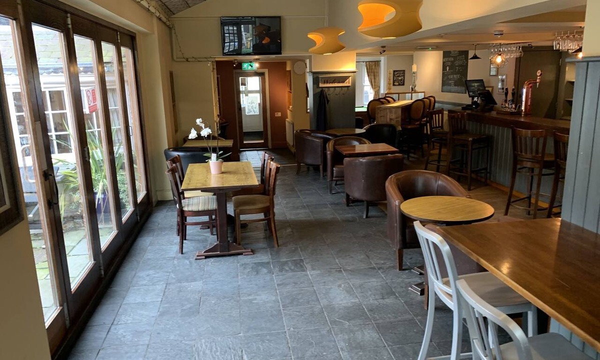 Tarvin Bed & Breakfast | George & Dragon