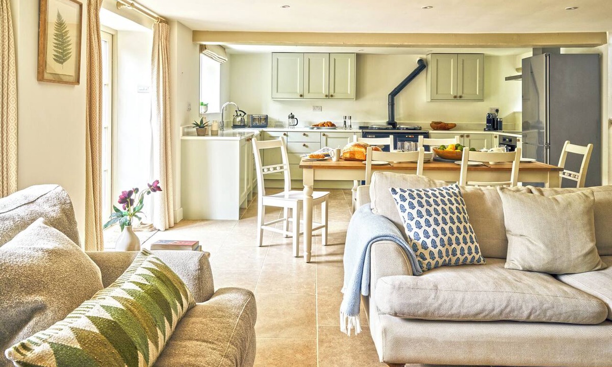 Totnes Cottage | Gitcombe Coach House