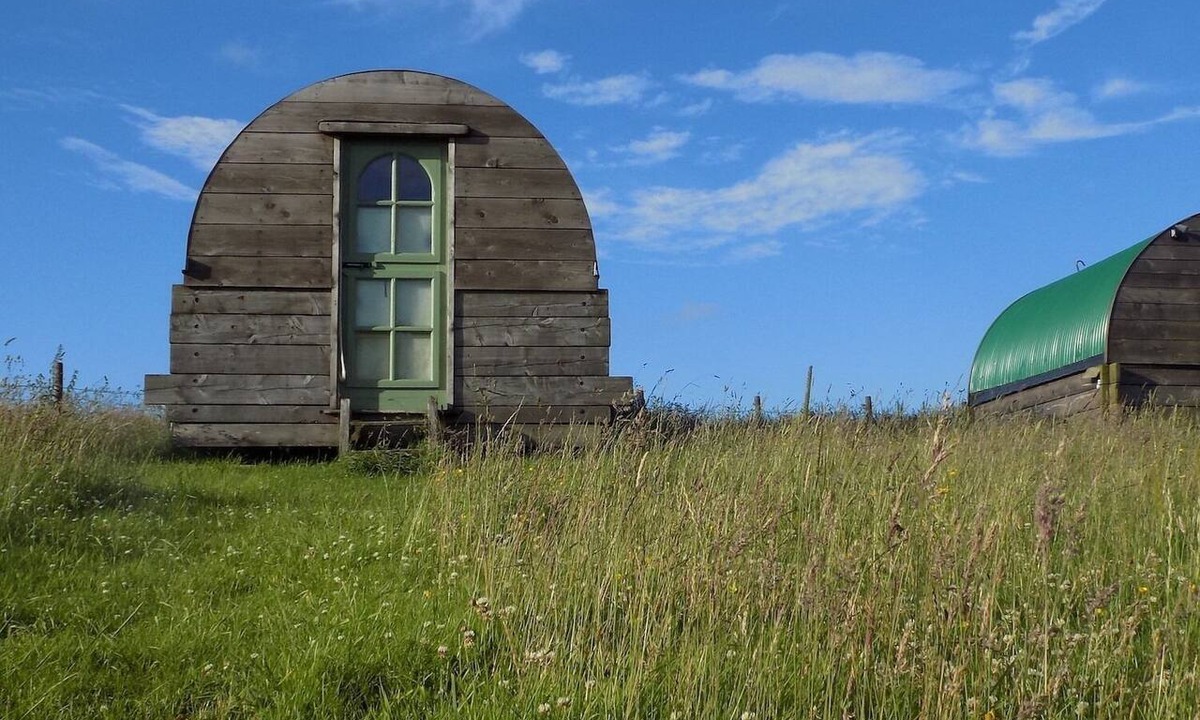 Compton Martin Apartment | Glamping Hut we call Arcs