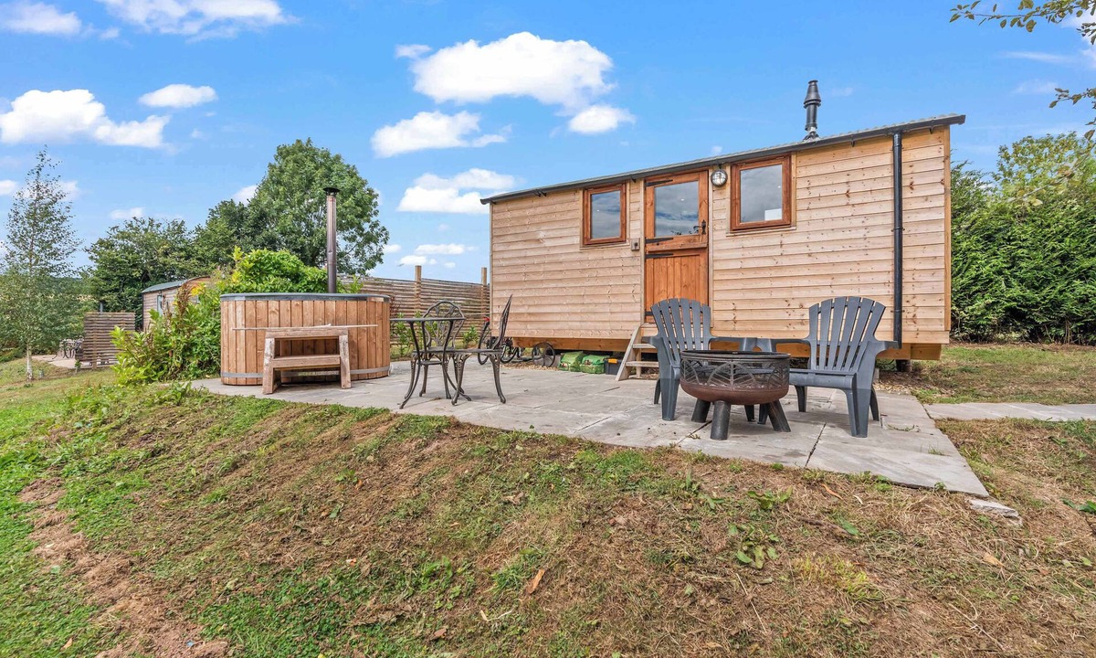 Yarpole House | Glamping Under the Stars, Romantic Luxury Hideaway