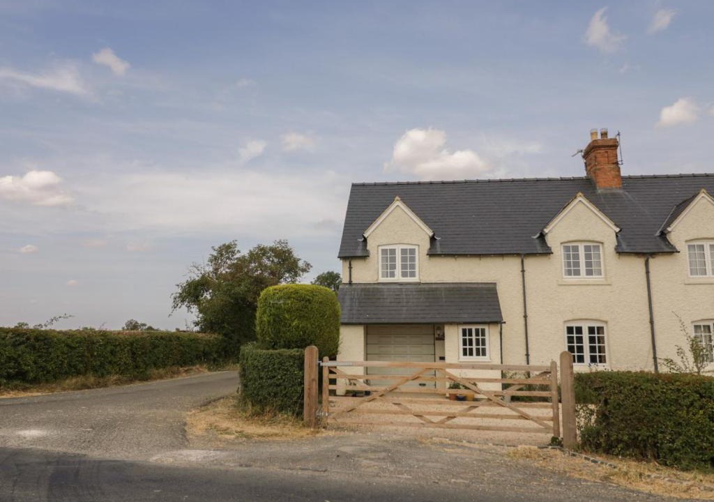 Broadway House | Glencoe Cottage