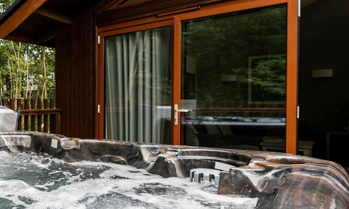 Peebles Cabin | Glentress Forest White Willow Premium Valley View