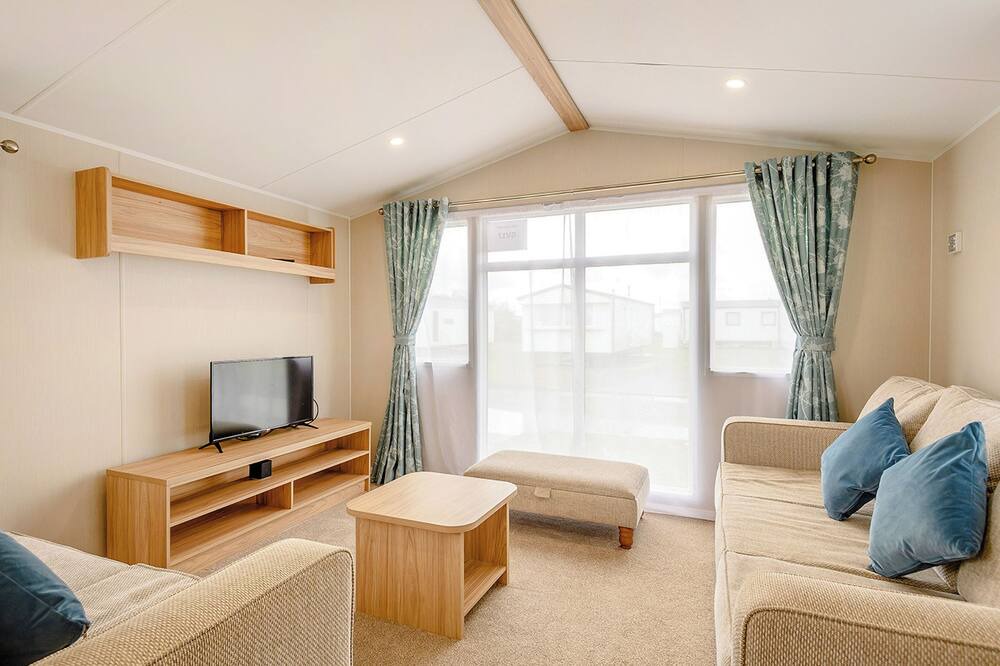 Mablethorpe House | Grange Silver 3 (Pet)