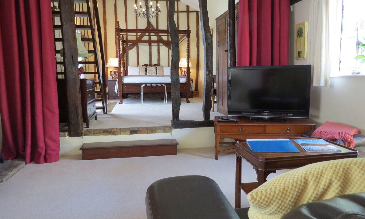 Glemsford Bed & Breakfast | Greyhound Cottage