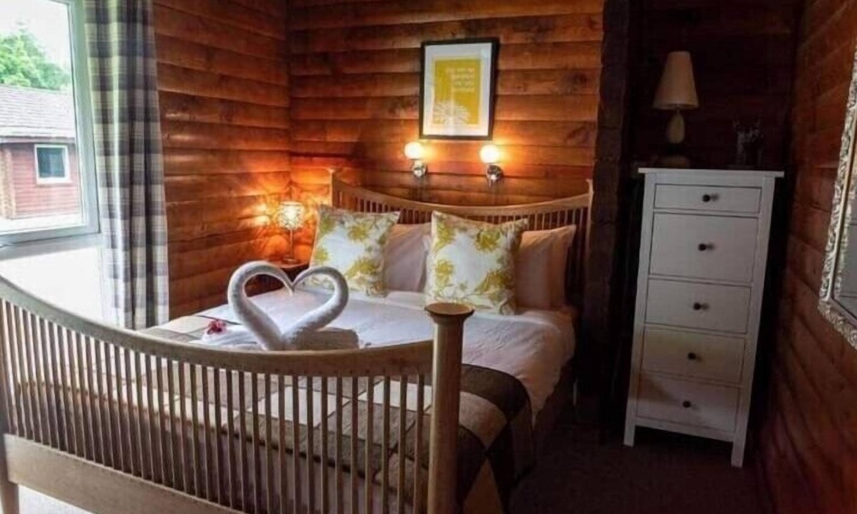 Rashfield Cabin | Grouse Lodge