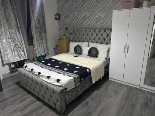 Stonnall House | Guest Home
