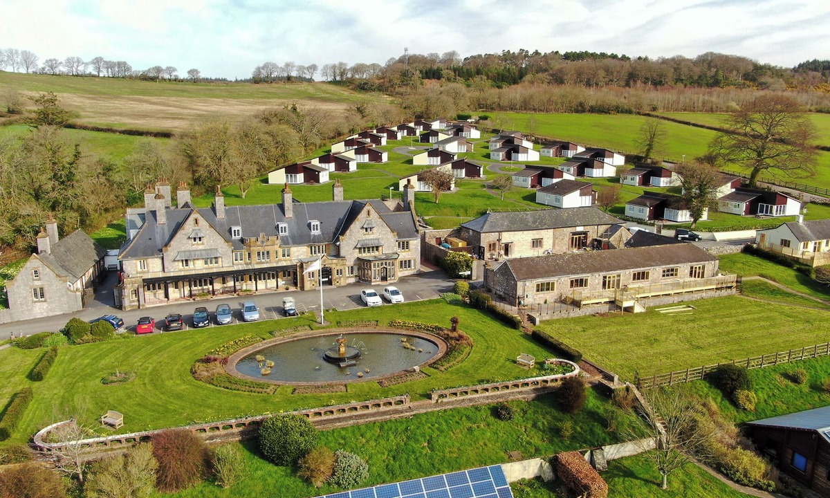 Heligan Cottage | Harcombe House Bungalow 7
