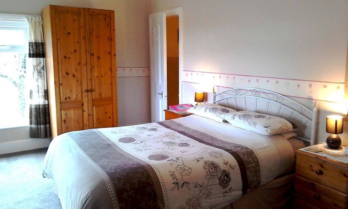 Seaton House | Harepath Holidays Limited