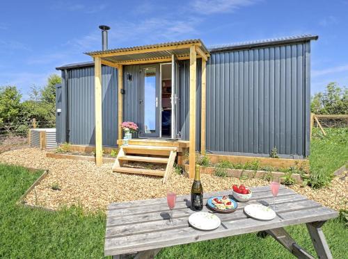 South Molton House | Hares Hideaway Shepherds Hut North Molton