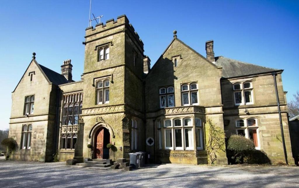 Wormhill House | Hargate Hall - Hardwick