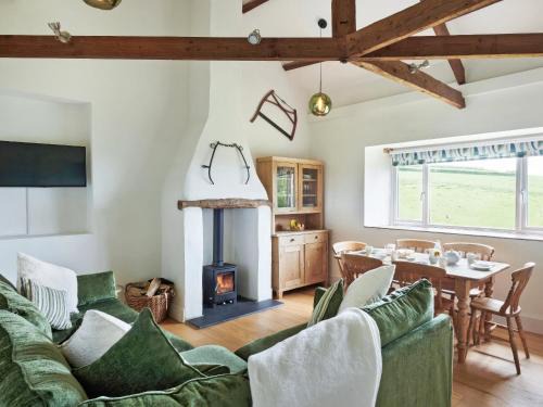 Barnstaple House | Harvest - Ukc9523