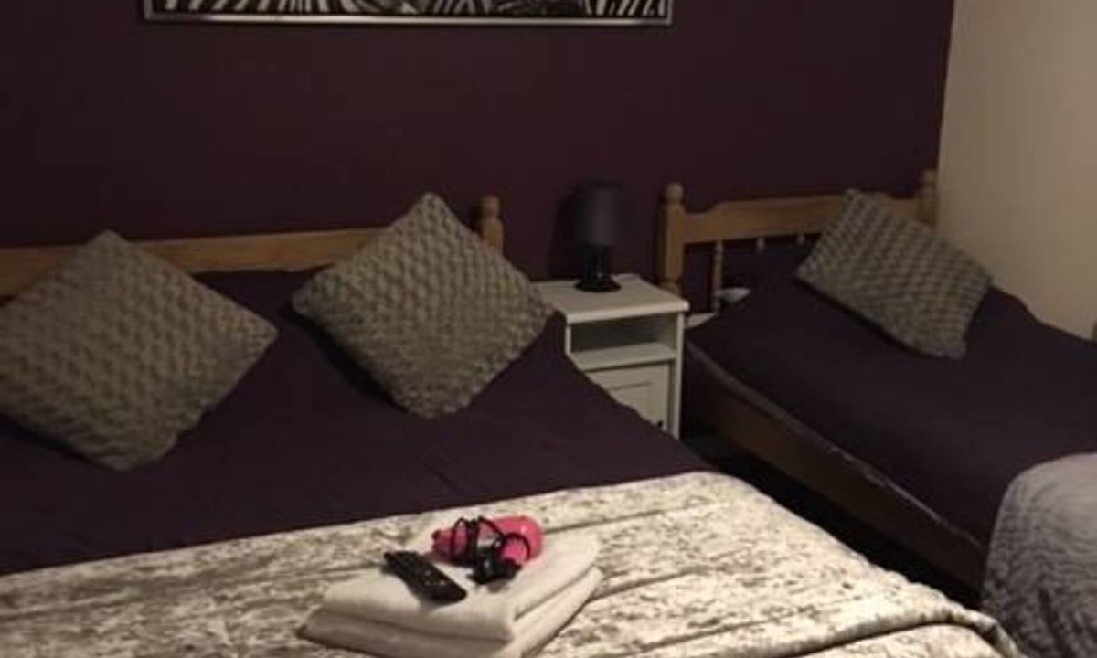 Lulsgate Bottom Bed & Breakfast | Hathway House